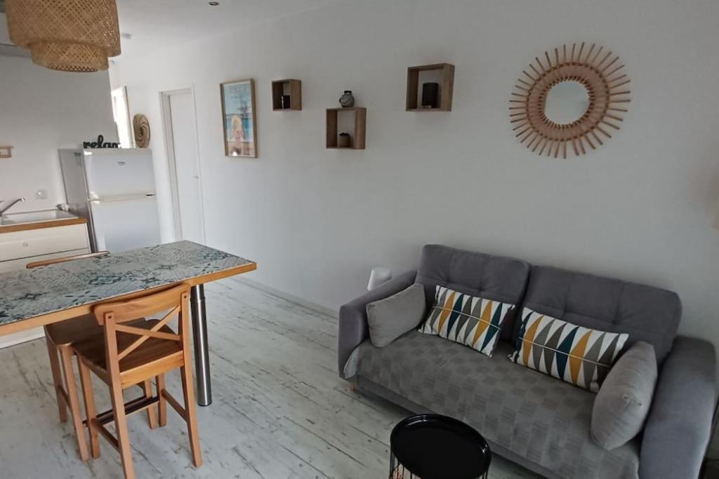 Appartement 2 Pieces, 1 Chambre, Terrasse グジャン・メストラ エクステリア 写真